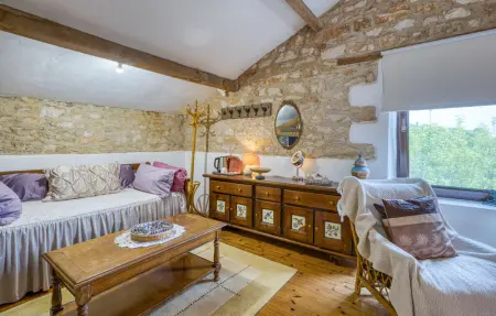 Charmante Maison avec piscine, Maison 11 personnes à Lizant - Photo 5