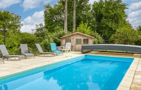 Charmante Maison avec piscine, Maison 11 personnes à Lizant - Photo 8