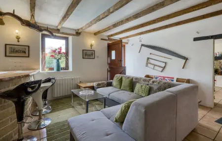 Charmante Maison avec piscine, Maison 11 personnes à Lizant - Photo 18