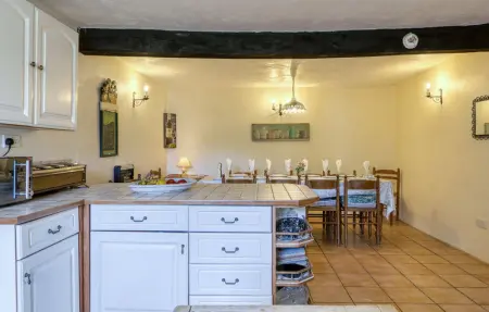 Charmante Maison avec piscine, Maison 11 personnes à Lizant - Photo 21