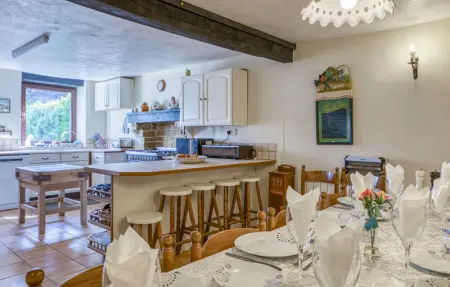 Charmante Maison avec piscine, Maison 11 personnes à Lizant - Photo 22