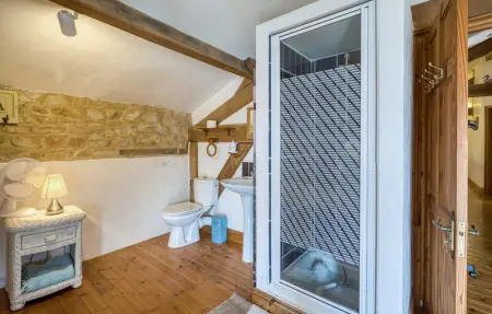 Charmante Maison avec piscine, Maison 11 personnes à Lizant - Photo 25