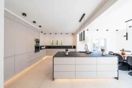 SS-93-TASSIGNY, Appartement 12 personnes à Cannes - Photo 2