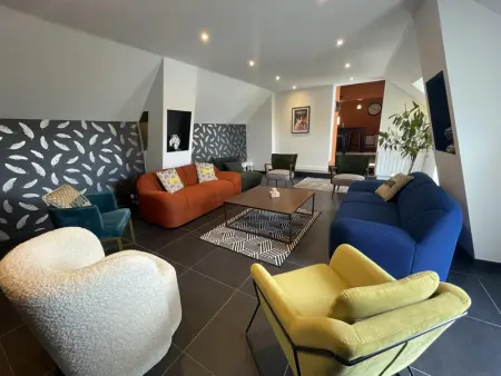 Gîte de Charme à Avoine avec Spa Privé et Jardin - Photo 2