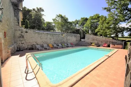 Chateau de Plèneselve 26P, Retraite au château près des villages - Photo 1