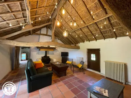 Séjour Authentique dans Bourrine Traditionnelle à Beauvoir-sur-Mer - Photo 1