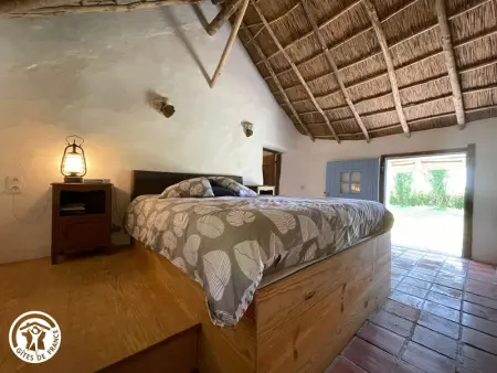 Séjour Authentique dans Bourrine Traditionnelle à Beauvoir-sur-Mer - Photo 3