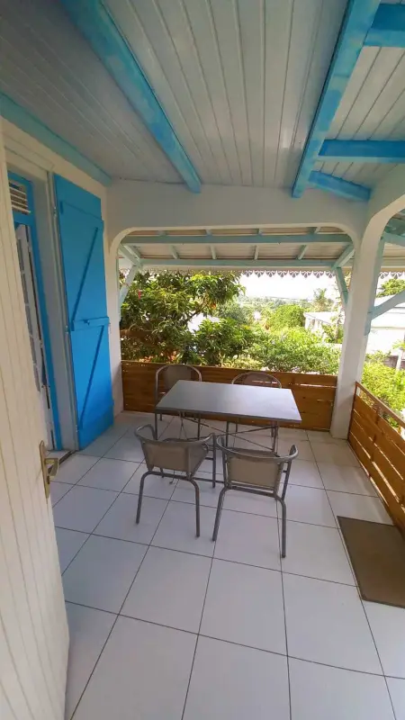 Bungalow charmant à Capesterre-Belle-Eau, 35 m², piscine - Photo 8