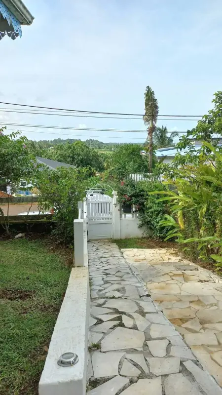 Bungalow charmant à Capesterre-Belle-Eau, 35 m², piscine - Photo 23