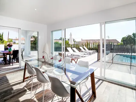 Villa Trébol, moderne familiale et sécurisée dans jardin arboré - Photo 2
