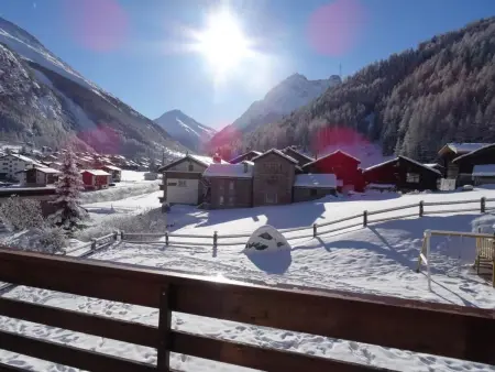 Apartments Carmena, Appartement 5 personnes à Saas Grund - Photo 2