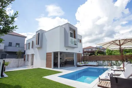 Koras Villa, Villa luxueuse avec piscine privée et jardin - Photo 30
