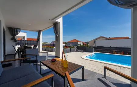 Location Maison 6 personnes à Posedarje - Photo 1