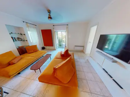 Calme 2P avec terrasse et jardin, parking et piscine - Photo 1