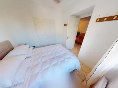 Calme 2P avec terrasse et jardin, parking et piscine - Photo 7