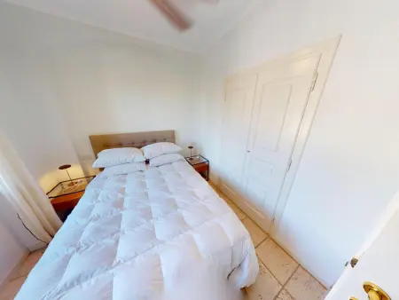 Calme 2P avec terrasse et jardin, parking et piscine - Photo 8