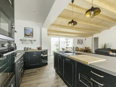 Maison familiale avec piscine chauffée et terrasse à La Flotte - Photo 2