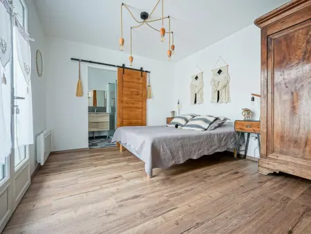 Maison familiale avec piscine chauffée et terrasse à La Flotte - Photo 4