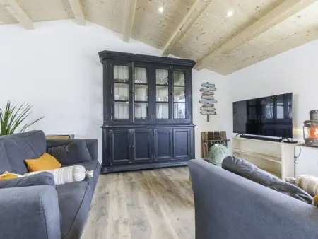 Maison familiale avec piscine chauffée et terrasse à La Flotte - Photo 6