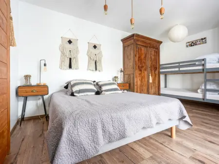 Maison familiale avec piscine chauffée et terrasse à La Flotte - Photo 12