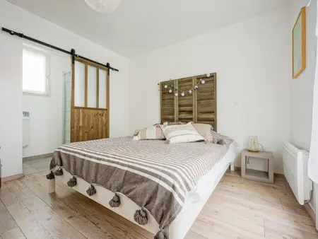 Maison familiale avec piscine chauffée et terrasse à La Flotte - Photo 17