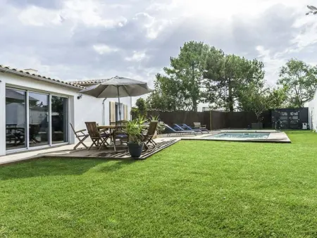 Maison familiale avec piscine chauffée et terrasse à La Flotte - Photo 28