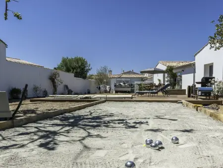 Maison familiale avec piscine chauffée et terrasse à La Flotte - Photo 31