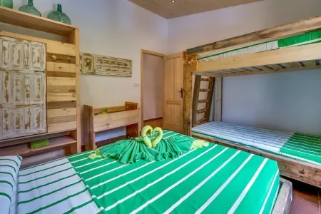 Vivalidays Villa Can Palomo, Maison 18 personnes à Palafolls - Photo 18