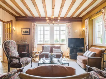 Charmante maison familiale avec grand jardin à Réville - Photo 6