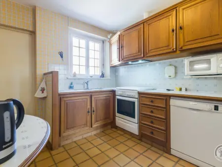 Charmante maison familiale avec grand jardin à Réville - Photo 7