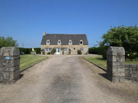 Charmante maison familiale avec grand jardin à Réville - Photo 20