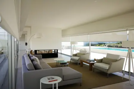Villa Gonzalo, Villa architecturale Morden à Lisbonne - Photo 1
