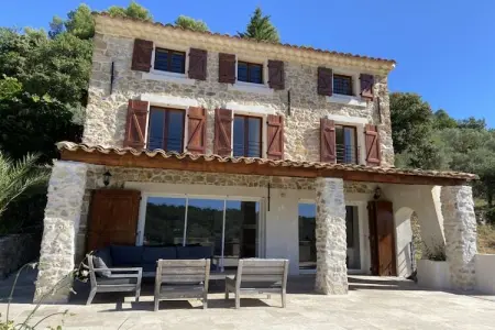 Villa Bonheur, Villa à Ampus avec Vue et Piscine - Photo 1
