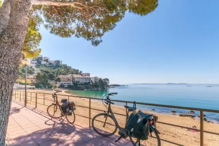Sant Marti, Terrasse ensoleillée près de la plage - Photo 32