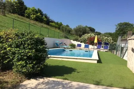 Casa Picciano, maison de campagne avec piscine privée dans les collines des Abruzzes - Photo 1