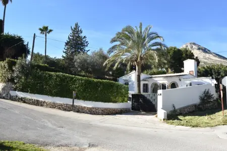 Villa Rivas, Villa espagnole près de la plage avec piscine - Photo 4