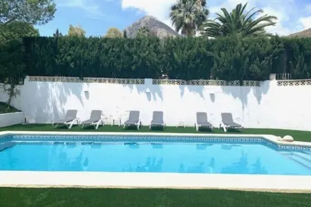 Villa Rivas, Villa espagnole près de la plage avec piscine - Photo 6