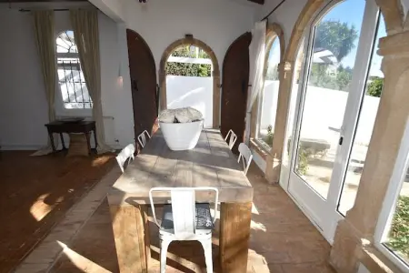 Villa Rivas, Villa espagnole près de la plage avec piscine - Photo 13