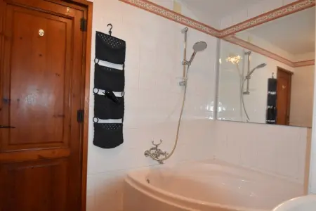 Villa Rivas, Villa espagnole près de la plage avec piscine - Photo 21