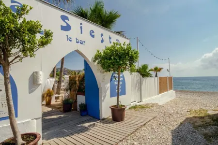 Villa Rivas, Villa espagnole près de la plage avec piscine - Photo 32