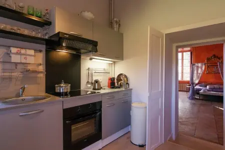 Chambre Rouge, Appartement château à Chaleix forêt - Photo 5