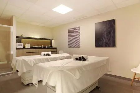 Résidence Prestige Mendi Alde 3, Chalet à La Clusaz avec Spa et Ski - Photo 16