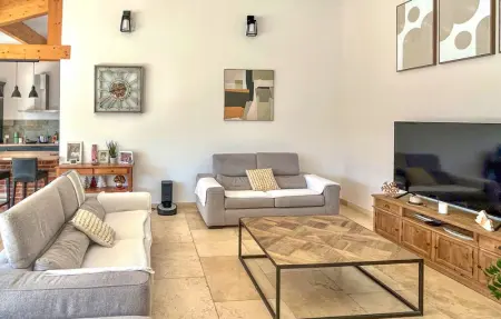 Maison avec piscine privée, Maison 10 personnes à Châteauneuf du Pape - Photo 2