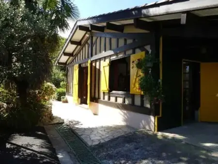 Chalet familial à Laurède avec piscine partagée - Photo 11