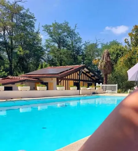 Chalet familial à Laurède avec piscine partagée - Photo 16