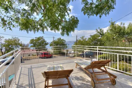 Apartment Martha, Appartement à Senj avec Vue Mer et Barbecue - Photo 8