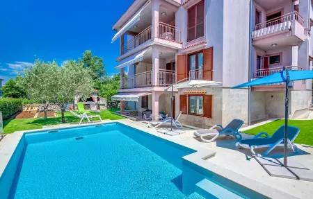 Maison 8 personnes à Jadranovo - Photo 1