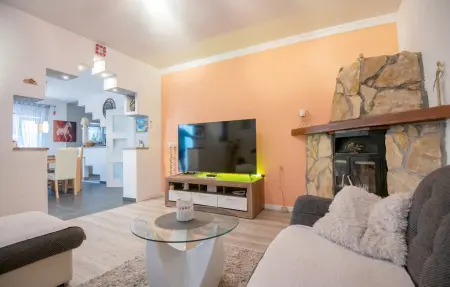 Maison 10 personnes à Zmijavci - Photo 4
