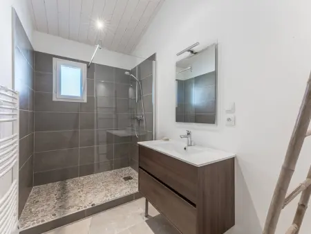 Maison familiale pour 10 avec patio et piscine à La Flotte - Photo 4