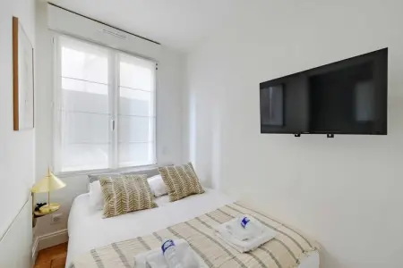 AS-9-VOLTAIRE-1-RDC, Appartement 4 personnes à Suresnes - Photo 2